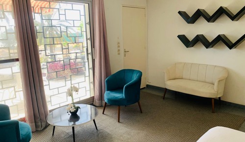 Junior Studio Suite
