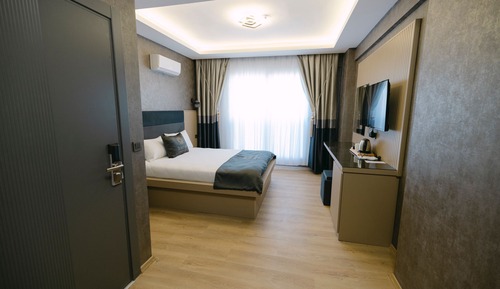 Comfort Triple Room