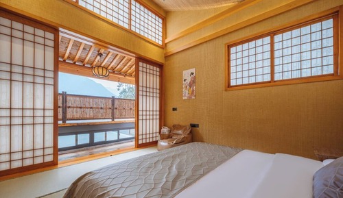 Deluxe Suite, Balcony, Garden View