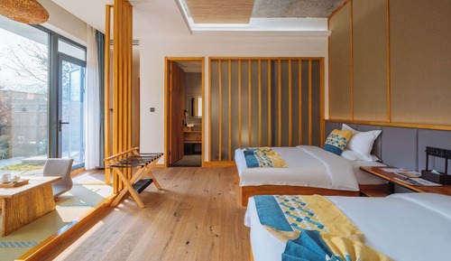 Superior Twin Room, Hill View