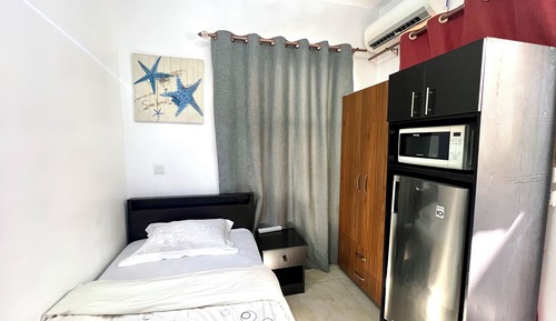 Basic Room, Microwave
