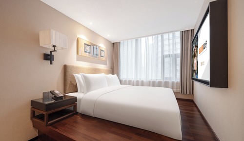 Comfortable King Room