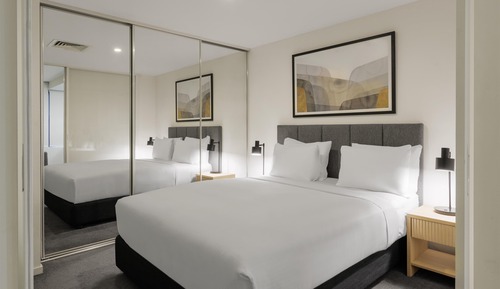 1 Bedroom (No Housekeeping)