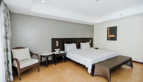 Deluxe Room, 1 King Bed, Balcony