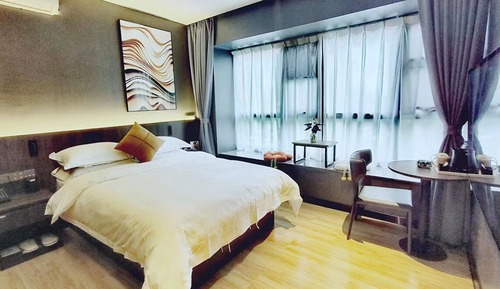 Luxury Double Room, City View