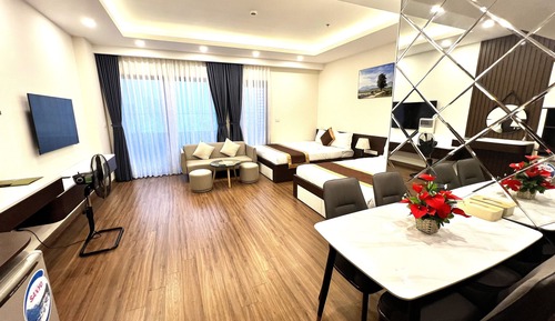 Deluxe Studio