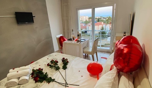 Elite Studio Suite, Sea View