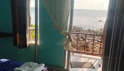 Rocky Beach AC Bungalow A