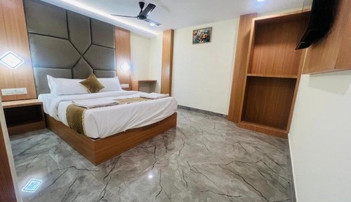 Deluxe Room, 1 Double Bed, City View