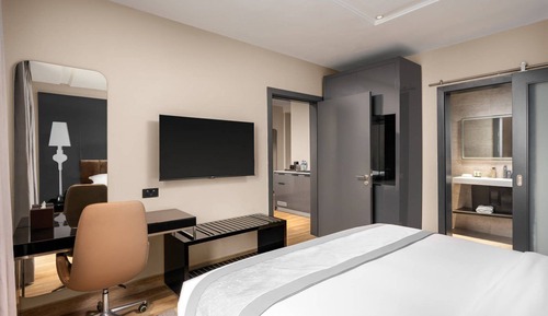 Presidential Double Room, Balcony, Lagoon View