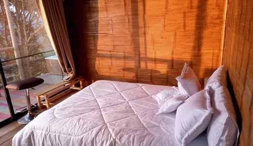 Comfort Cabin, Valley View