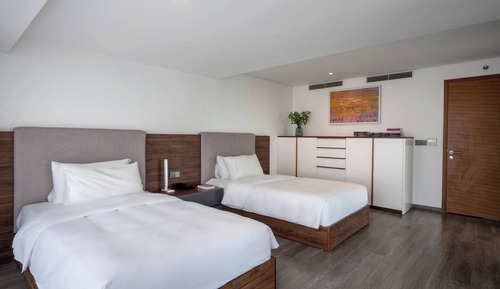 Superior Apartment, 2 Bedrooms, Kitchen, City View