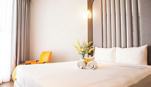 Deluxe Quadruple Room, Pool View