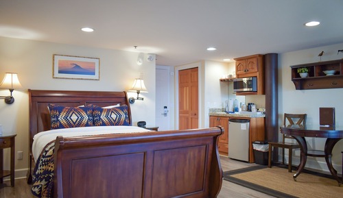 Luxury Studio Suite, Patio, Ocean View (615)