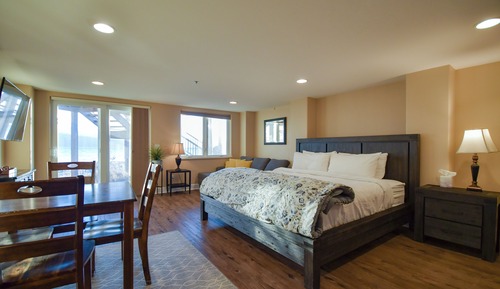 Luxury Studio Suite, Patio, Ocean View (622)