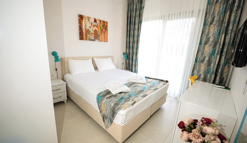 Deluxe Room, City View
