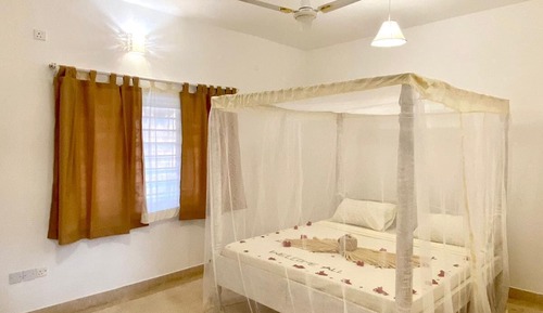 Classic Double or Twin Room, Pool View
