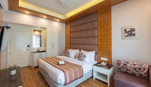 Deluxe Double room with Balcony A wing