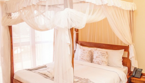Room, City View