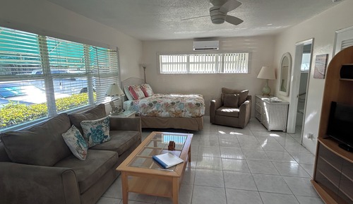 Deluxe Studio, 1 Queen Bed with Sofa bed, Resort View, Beachfront