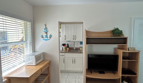 Deluxe Studio, 1 Queen Bed with Sofa bed, Resort View, Beachfront