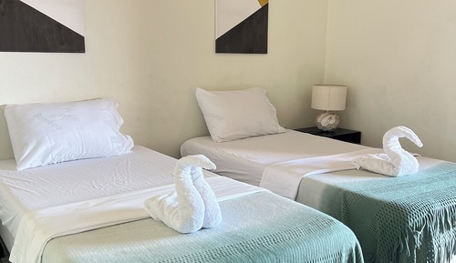 Room, 2 Twin Beds, Sea View