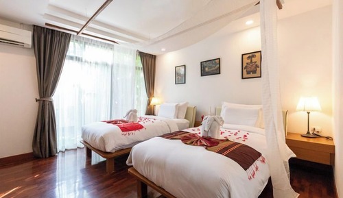 Twin Room, Balcony