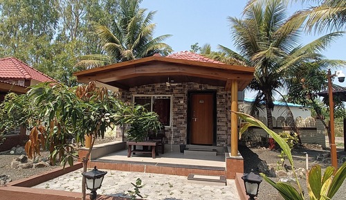 Standard Cottage, Balcony