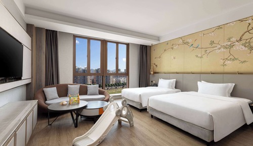 Family Room, Multiple Beds, Non Smoking