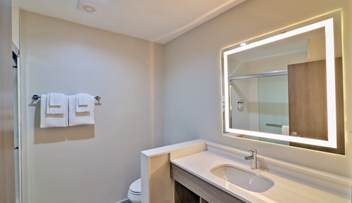 Suite, 2 Queen Beds, Accessible Bathtub (Communications & Mobility)