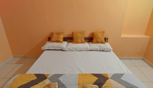 Family Triple Room, City View