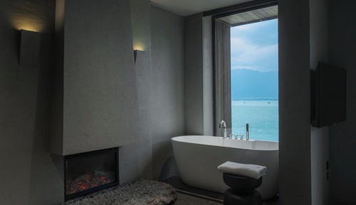 Double Room, Partial Lake View