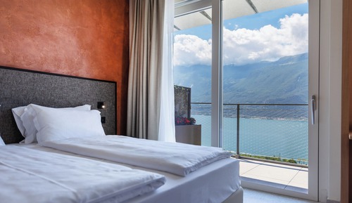 Junior Suite, Lake View (ACQUA)
