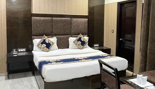 Deluxe Double or Twin Room