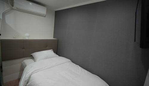 Basic Single Room