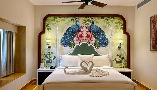 Suite, 1 Queen Bed (Deluxe Suite)