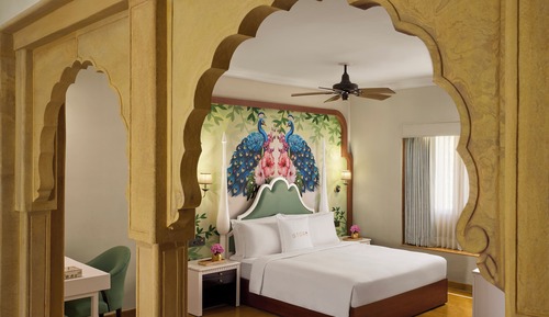 Deluxe Room, 1 Queen Bed (Fort Room Double)