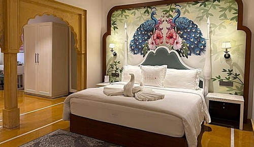 Suite, 1 King Bed (Junior Suite)