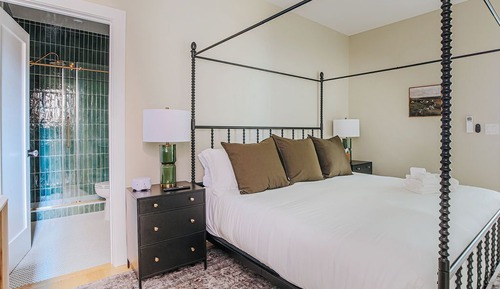 Superior Suite, Private Bathroom (Suite 4)