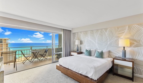 Breathtaking Studio Ocean Views! Pool! Beach!