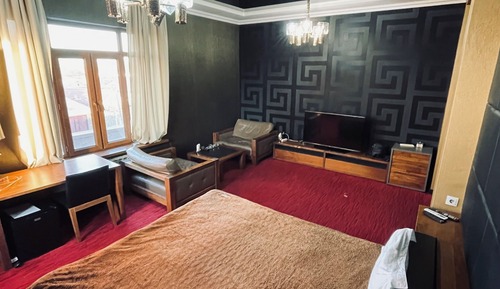 Luxury Suite