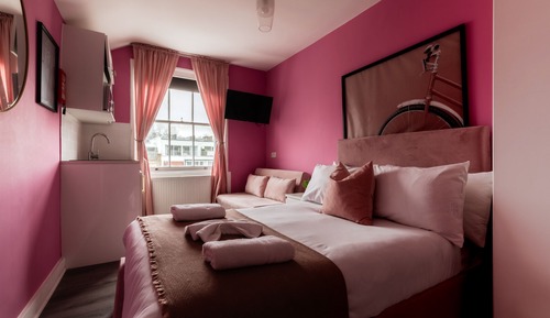 Double Room, Ensuite (2)