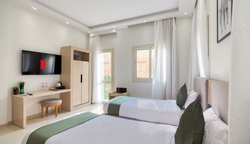 Deluxe Twin Room