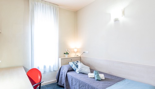 Basic Studio, 1 Twin Bed