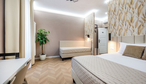 Panoramic Triple Room, City View