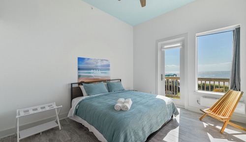 Deluxe Single Room #211, 1 Bedroom, Beach View, Oceanfront