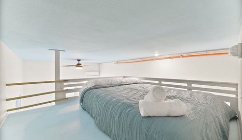 Deluxe Single Room #312, 1 Bedroom, Beach View, Oceanfront