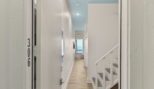 Deluxe Single Room #304, 1 Bedroom, Beach View, Oceanfront