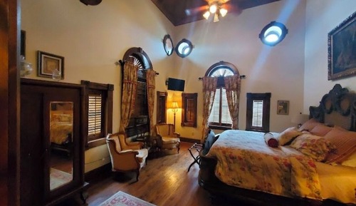 Located Upstairs (No Elevator) No. 2. The Swan Room