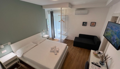 Superior Triple Room, Balcony